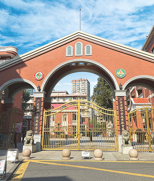 校园大门图片